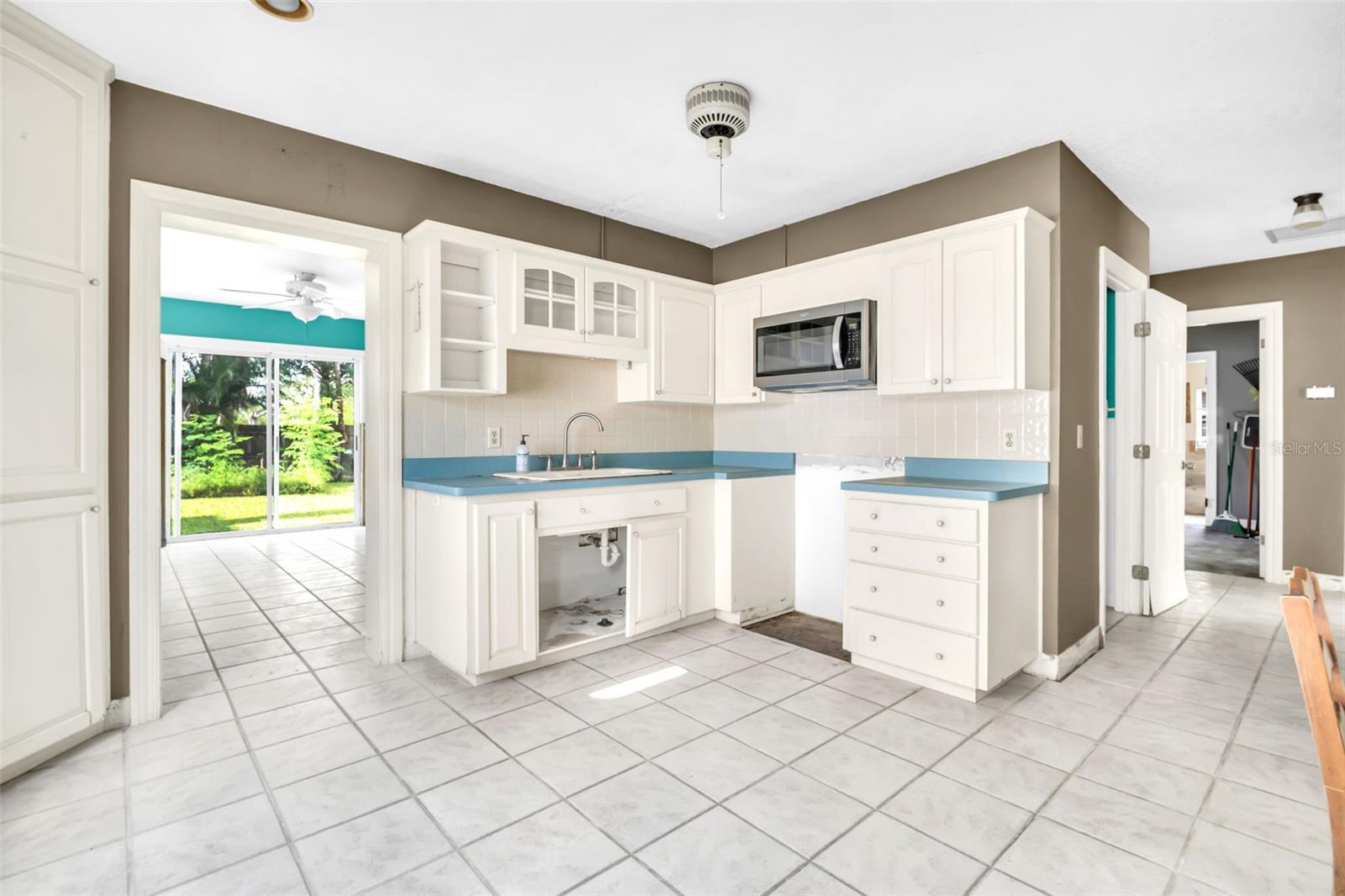 Image 17 of 45 For 402 Orchid Lane Lane