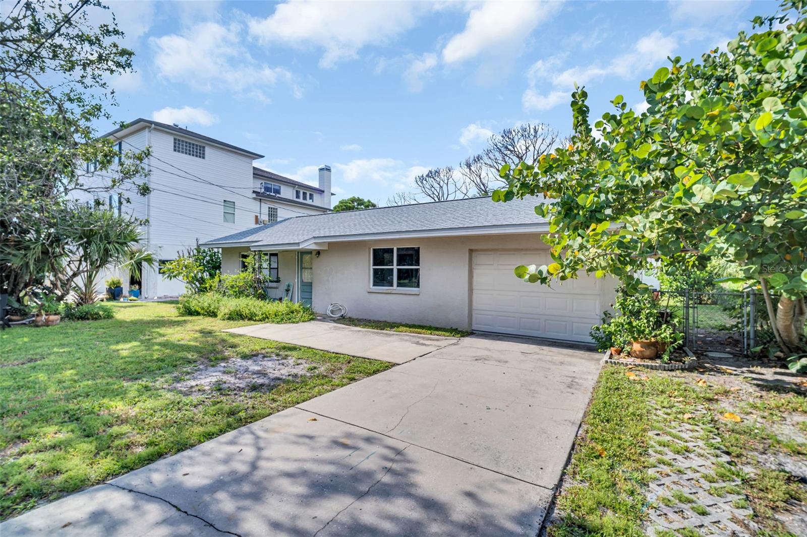 Image 24 of 45 For 402 Orchid Lane Lane