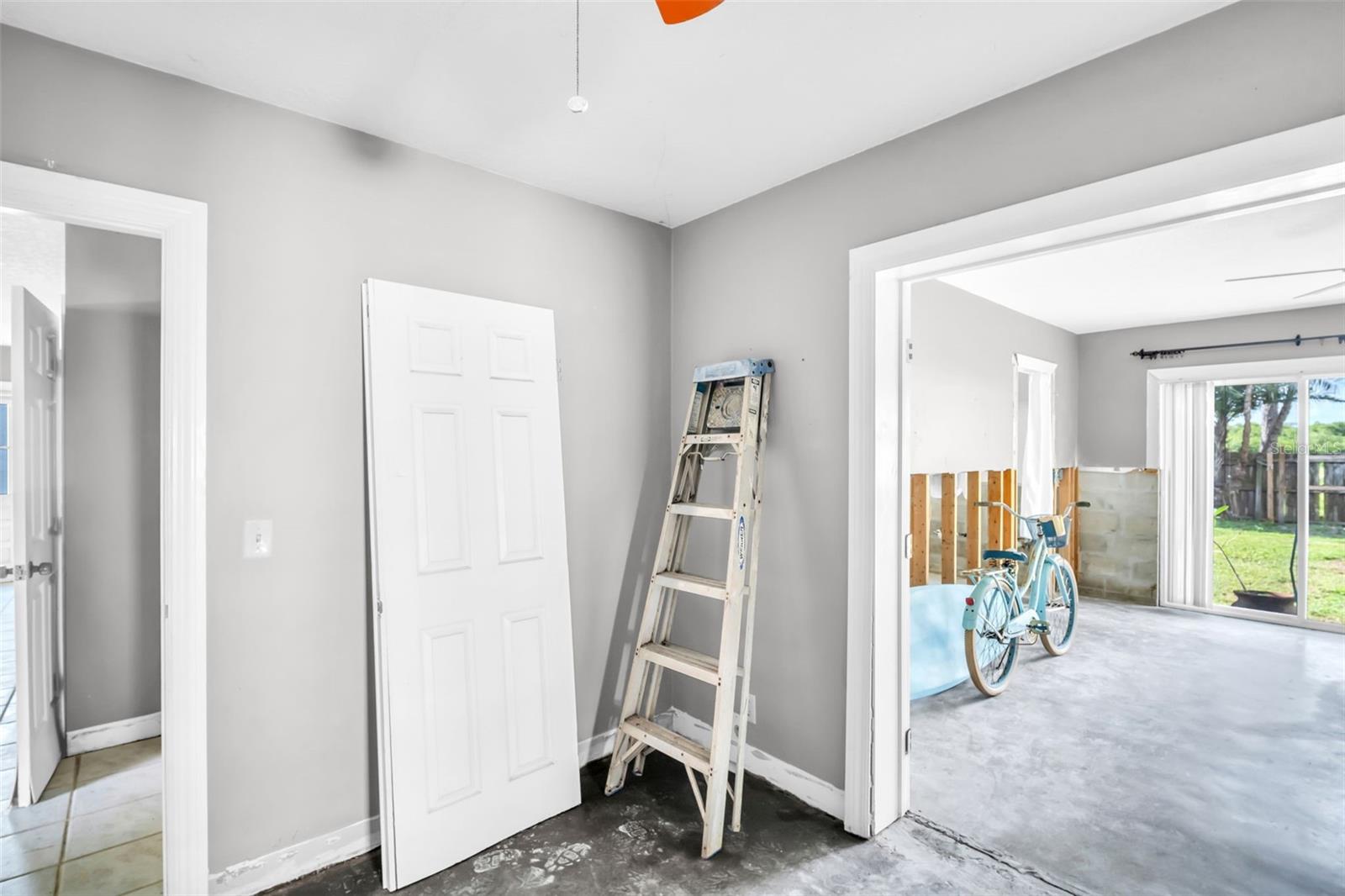 Image 32 of 45 For 402 Orchid Lane Lane