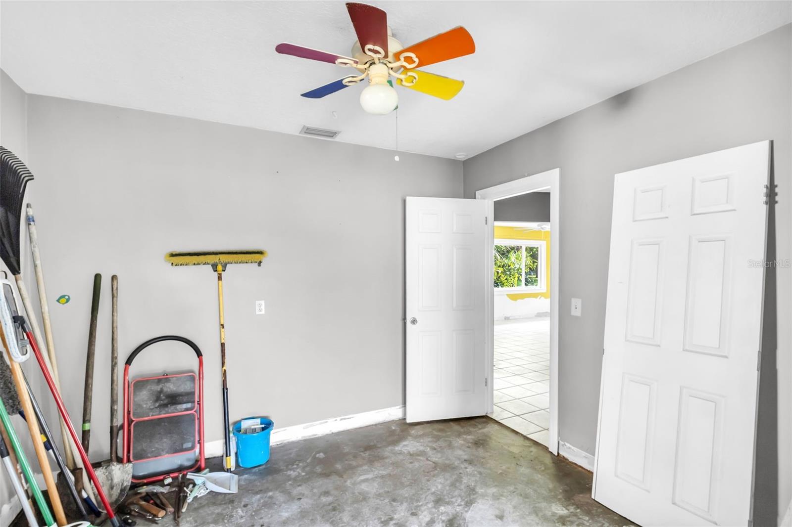 Image 33 of 45 For 402 Orchid Lane Lane