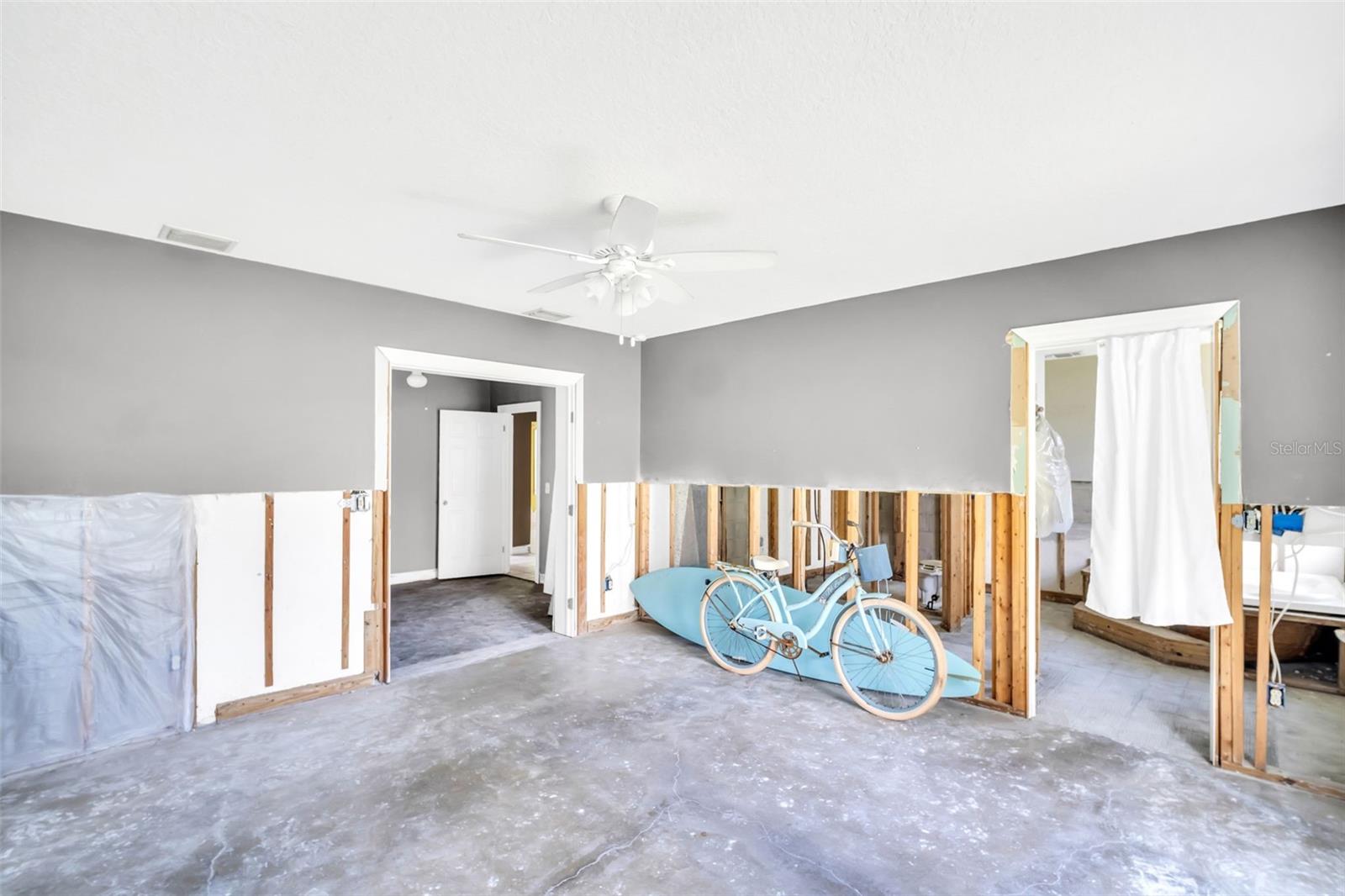 Image 5 of 45 For 402 Orchid Lane Lane