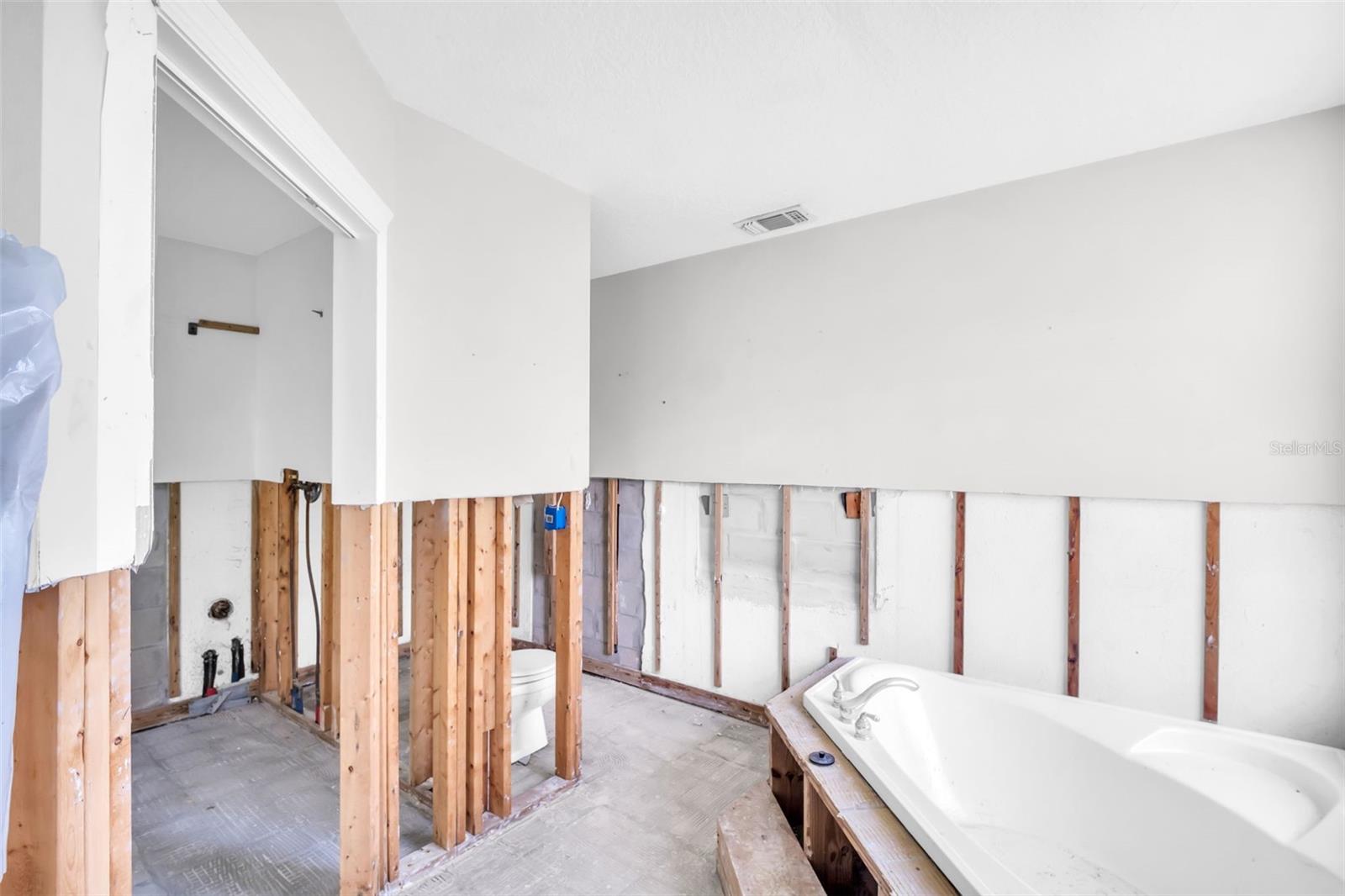 Image 6 of 45 For 402 Orchid Lane Lane