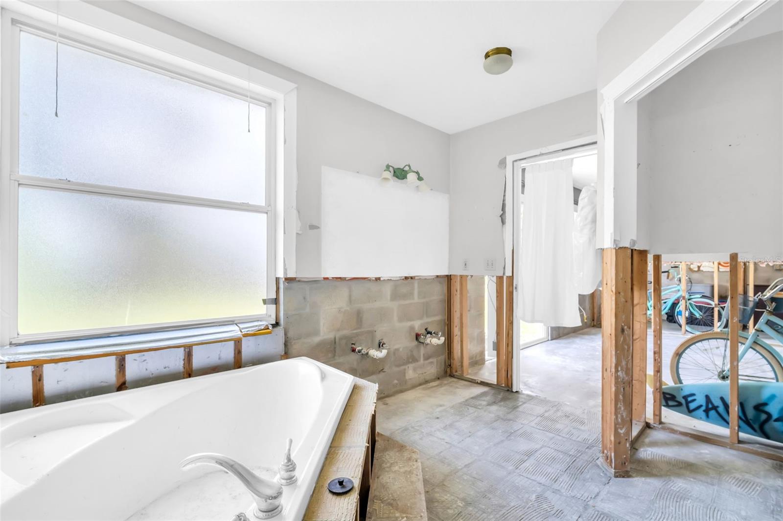 Image 9 of 45 For 402 Orchid Lane Lane