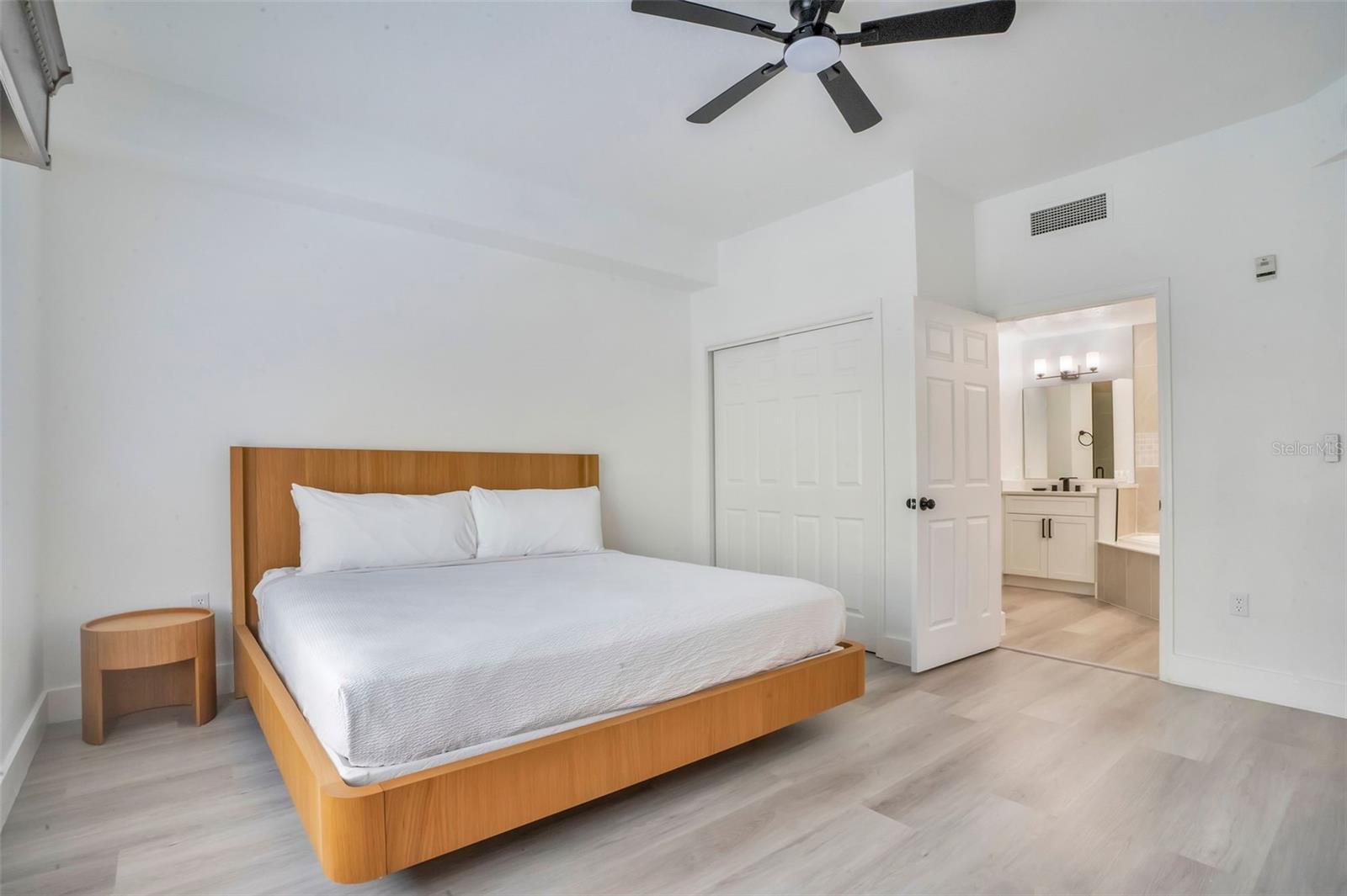 Image 8 of 26 For 8763 Worldquest Boulevard 5105