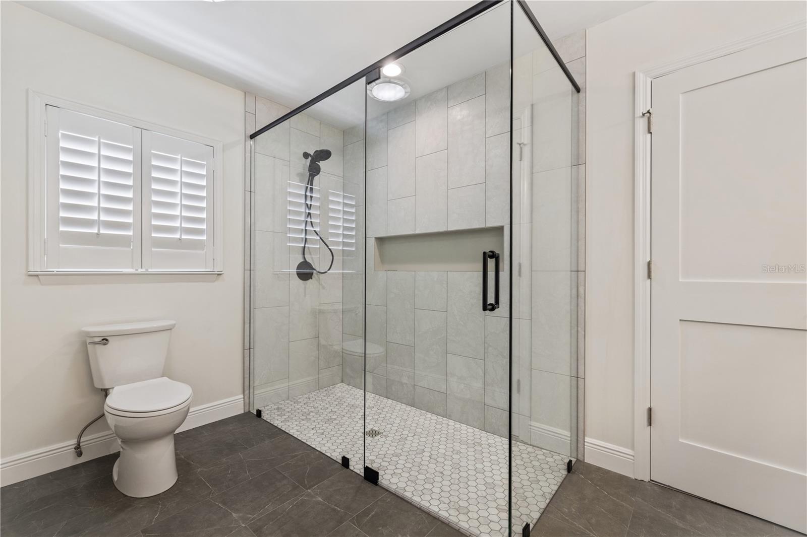 Image 24 of 35 For 5009 Neptune Way