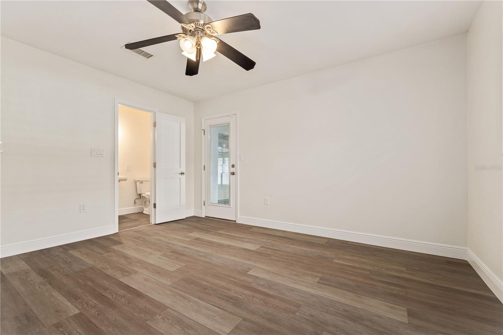 Image 28 of 35 For 5009 Neptune Way