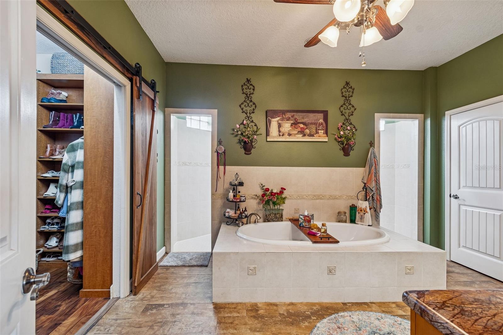 Image 31 of 100 For 2921 Lampp Road