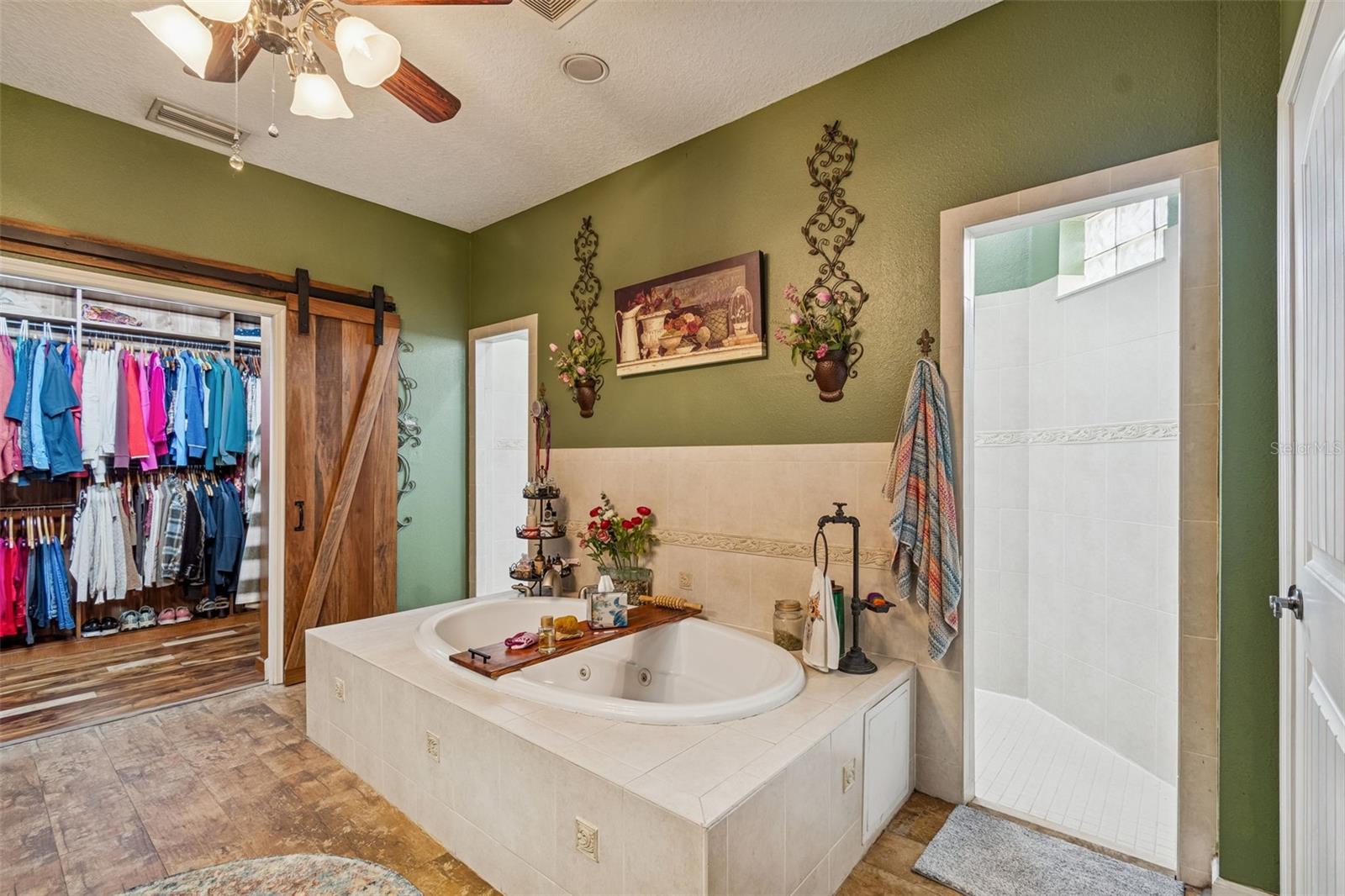 Image 35 of 100 For 2921 Lampp Road