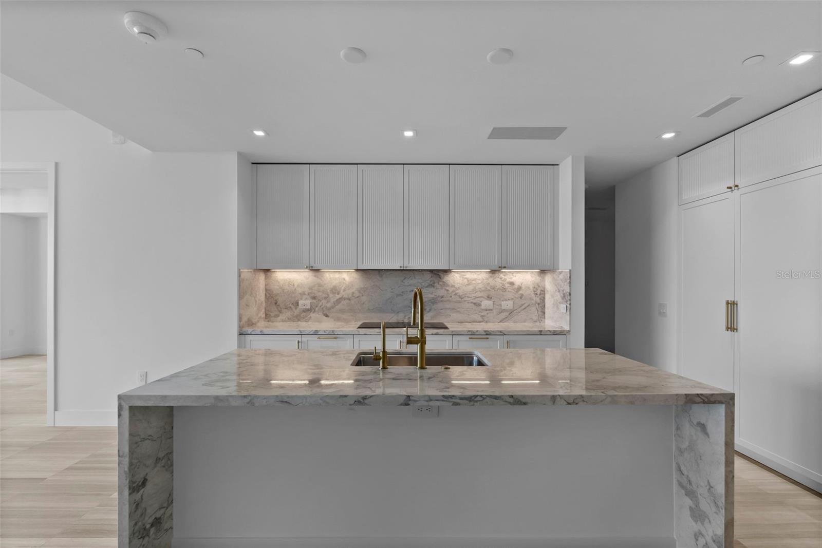 Image 16 of 100 For 3015 Ysabella Avenue 2602