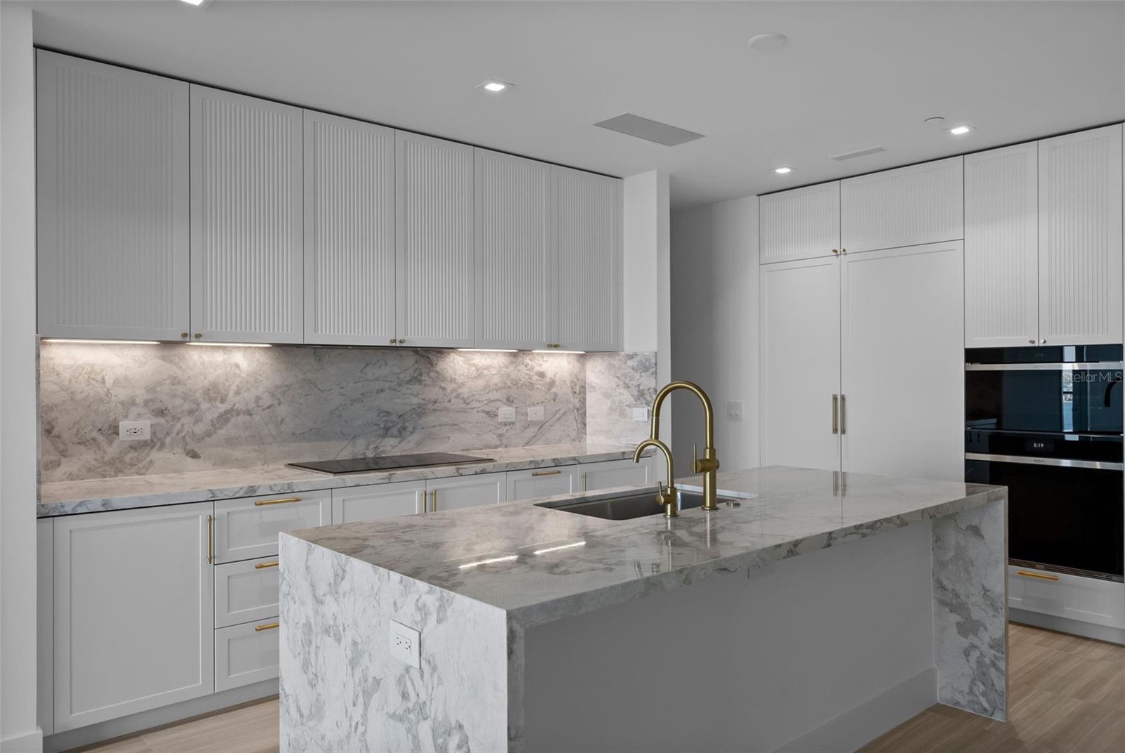 Image 19 of 100 For 3015 Ysabella Avenue 2602