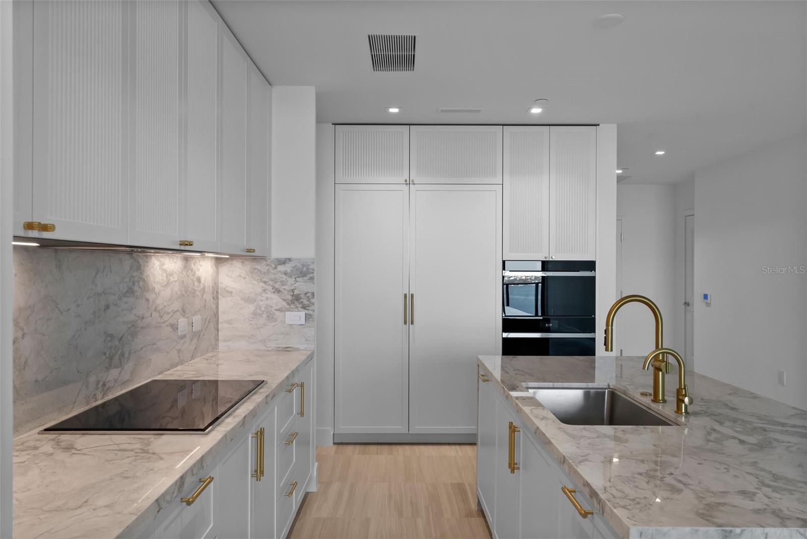 Image 20 of 100 For 3015 Ysabella Avenue 2602