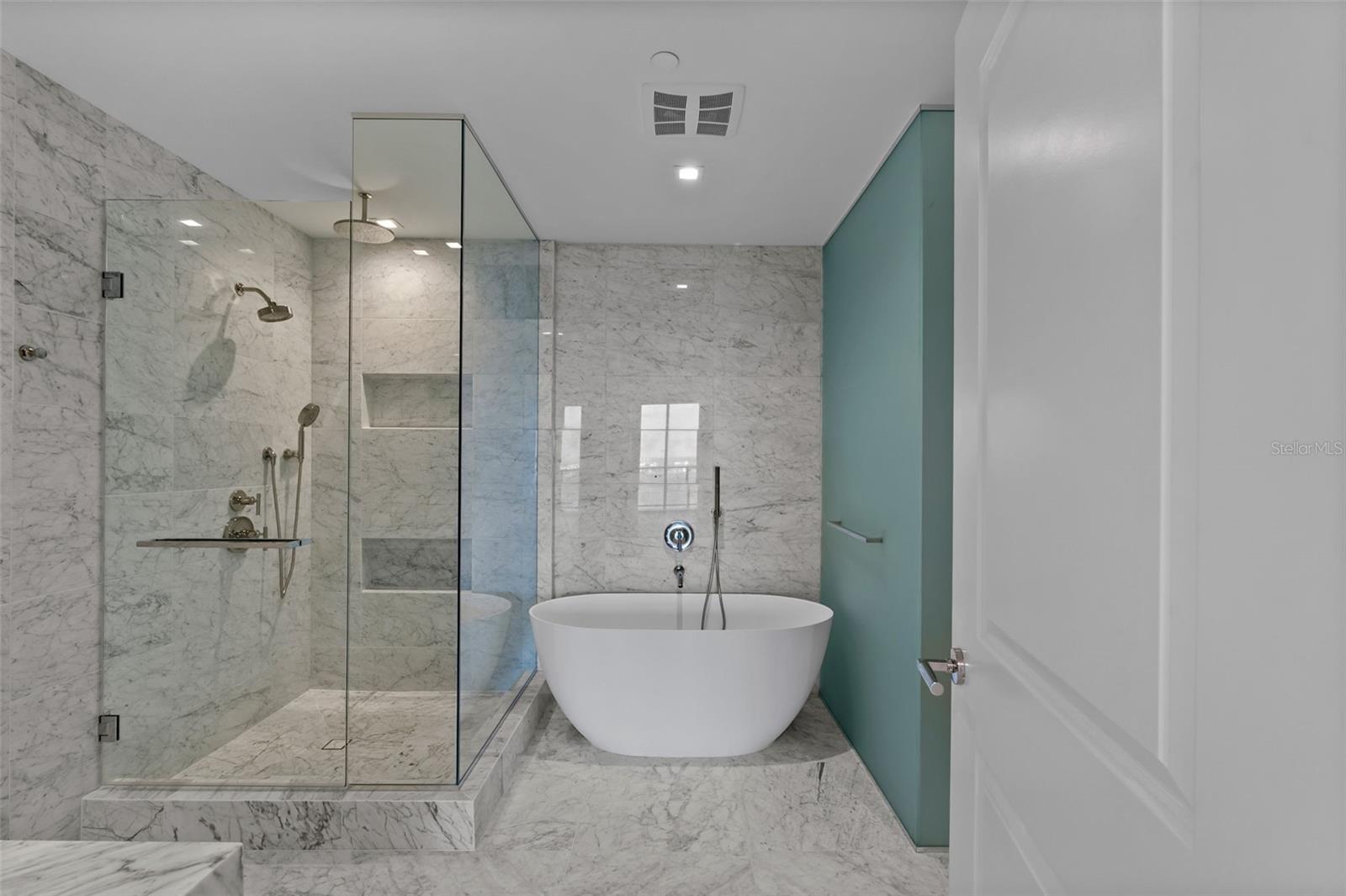 Image 24 of 100 For 3015 Ysabella Avenue 2602