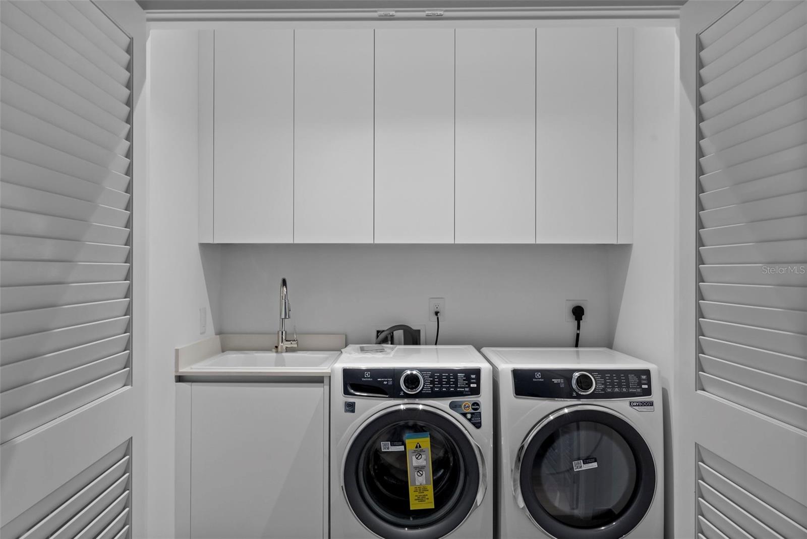 Image 31 of 100 For 3015 Ysabella Avenue 2602