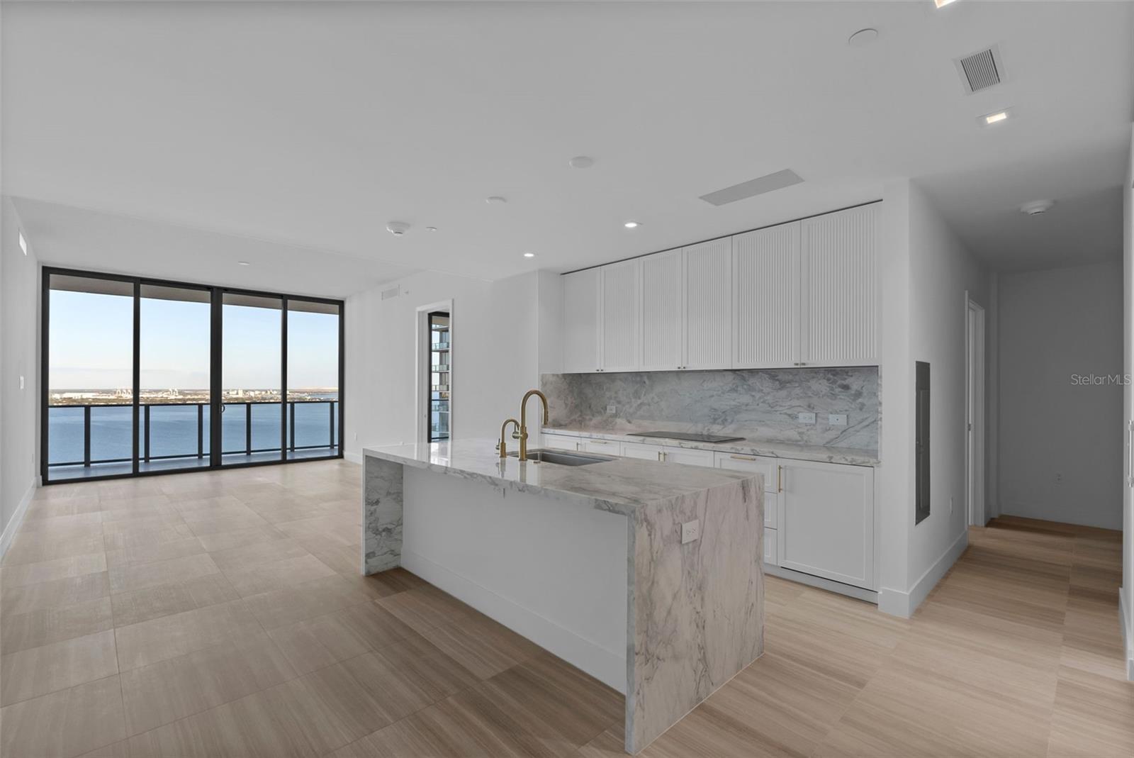 Image 4 of 100 For 3015 Ysabella Avenue 2602