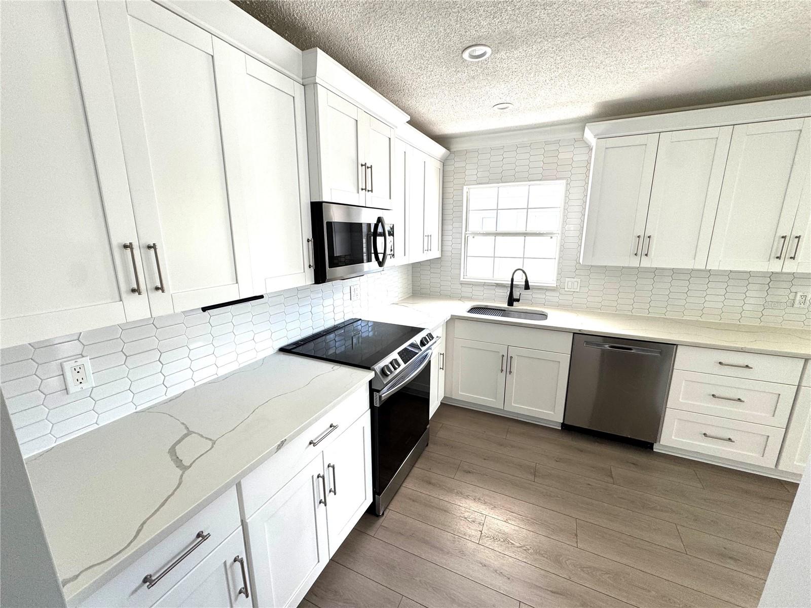 Image 16 of 64 For 4518 Helena Street Ne