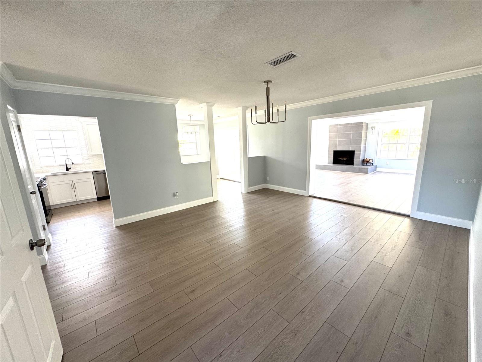 Image 21 of 64 For 4518 Helena Street Ne