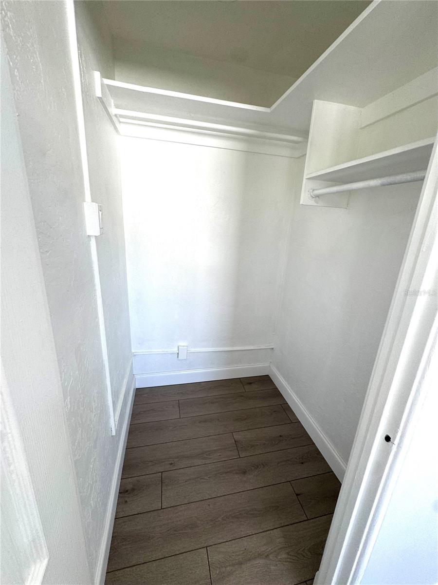 Image 38 of 64 For 4518 Helena Street Ne