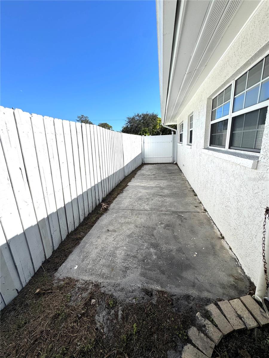 Image 59 of 64 For 4518 Helena Street Ne