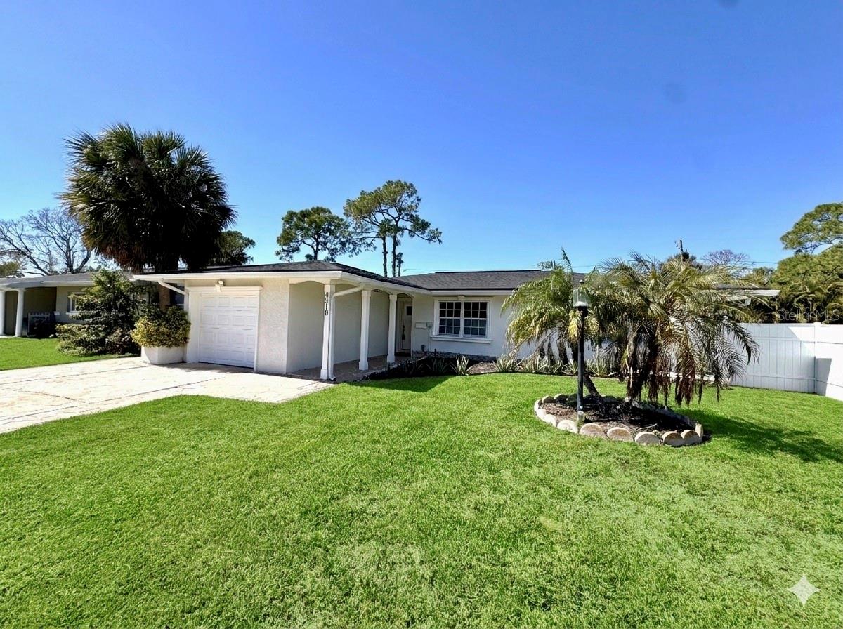 Image 9 of 64 For 4518 Helena Street Ne