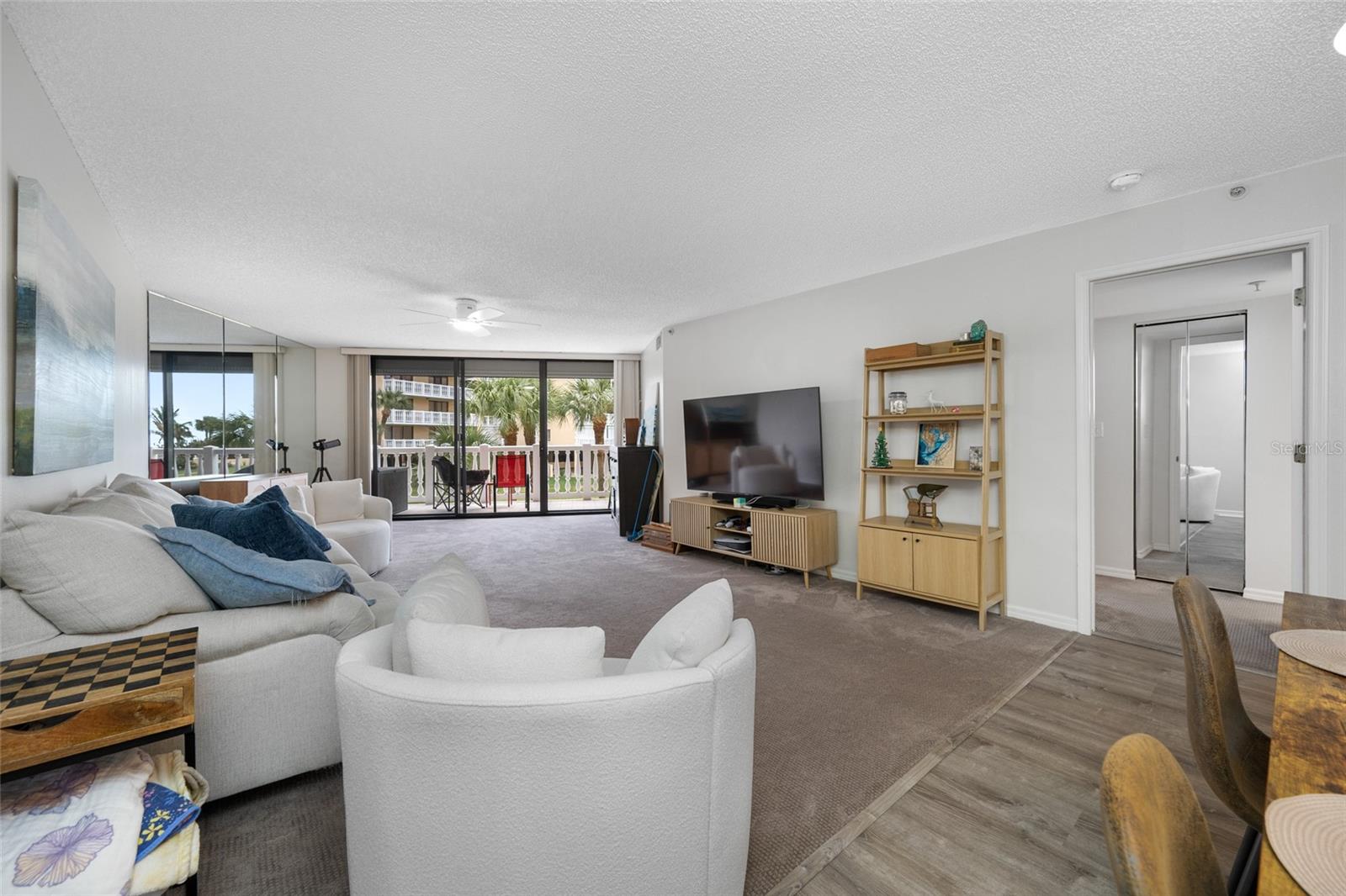 Image 11 of 31 For 6650 Sunset Way 112