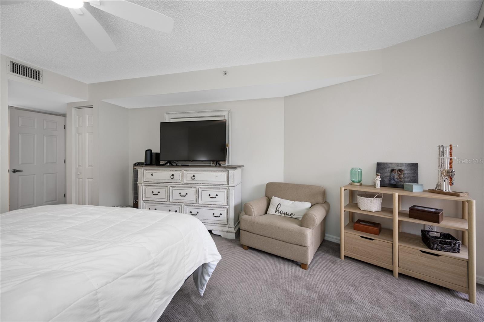 Image 12 of 31 For 6650 Sunset Way 112