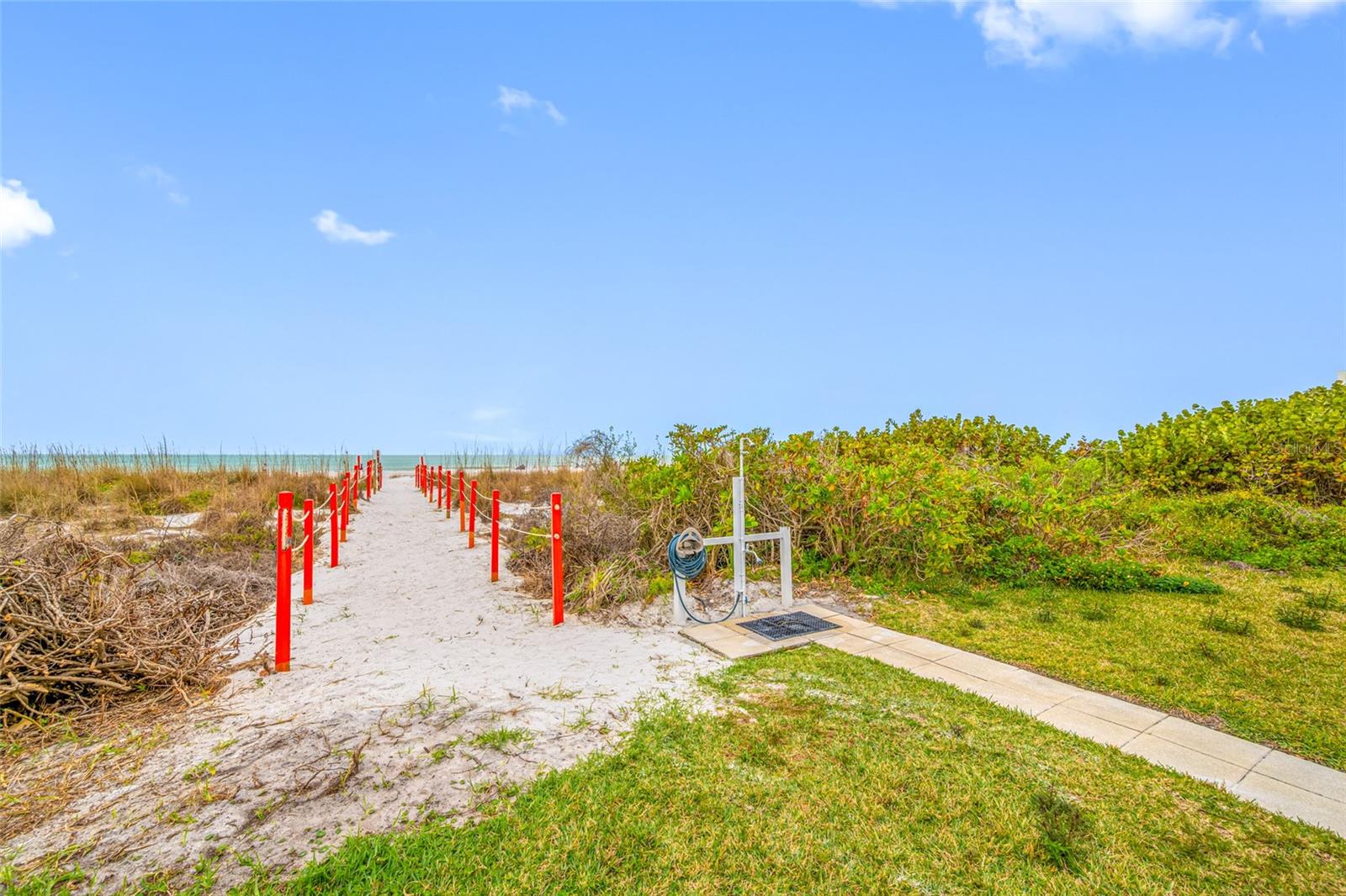 Image 24 of 31 For 6650 Sunset Way 112