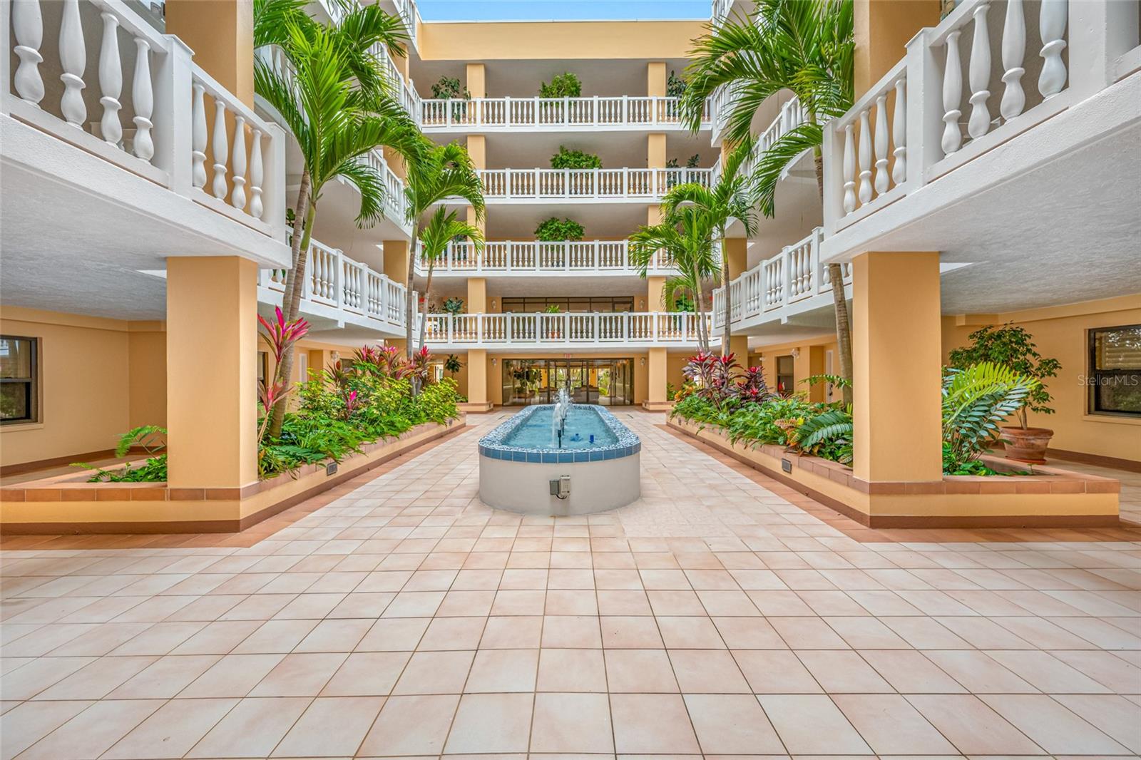 Image 4 of 31 For 6650 Sunset Way 112