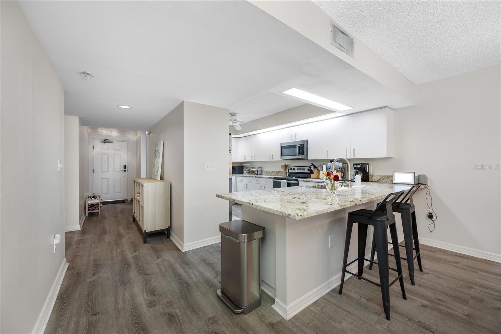 Image 6 of 31 For 6650 Sunset Way 112