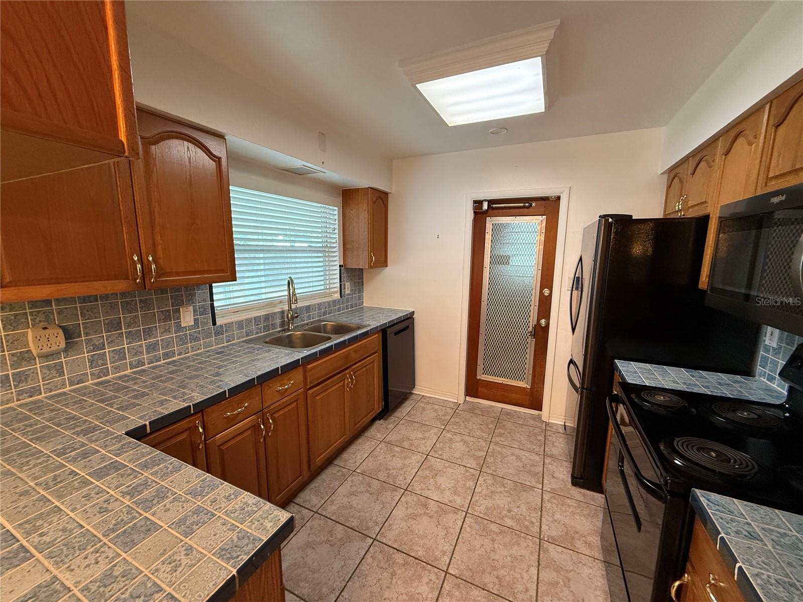 Image 5 of 16 For 2420 68th Avenue S