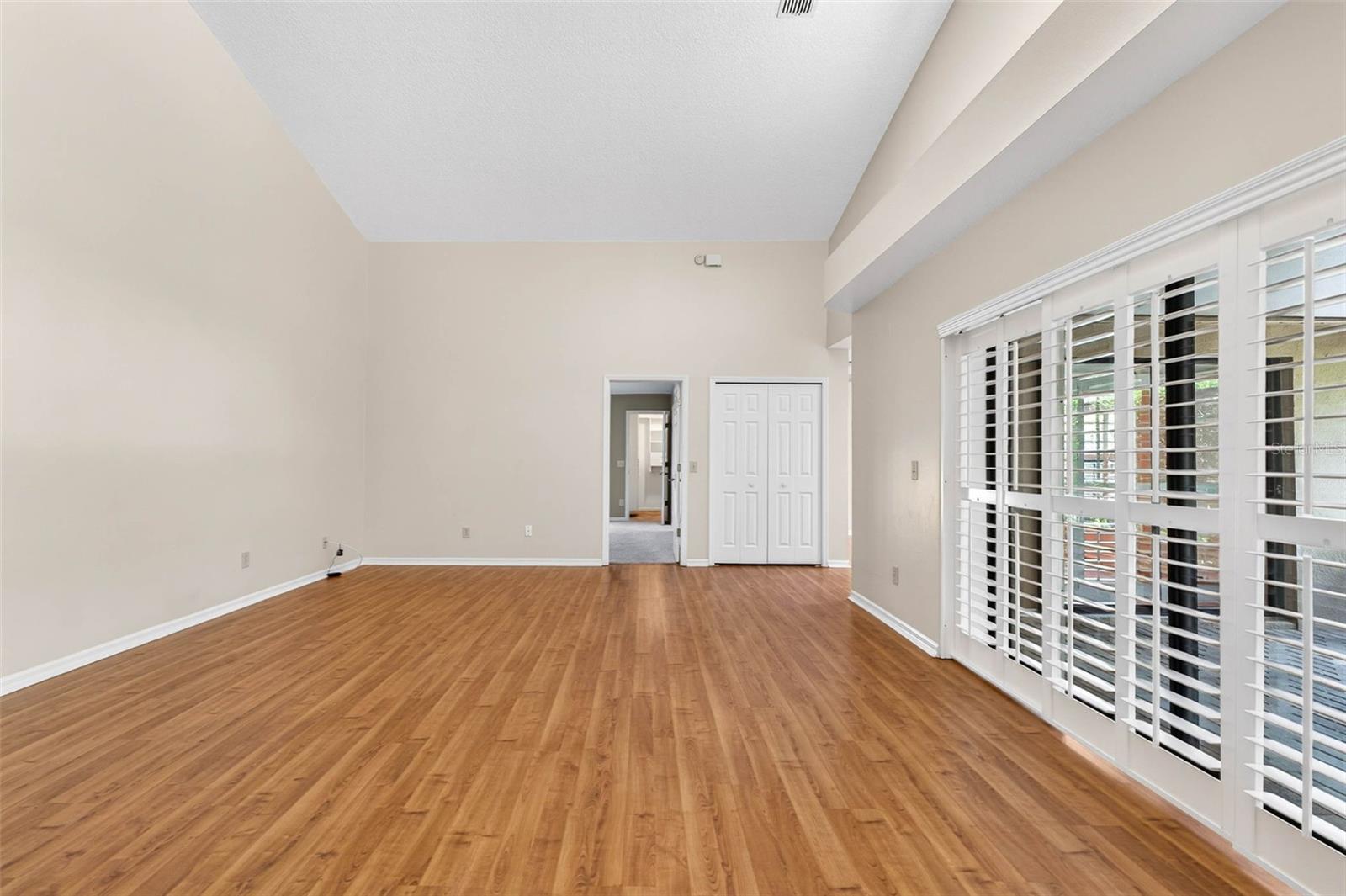 Image 17 of 39 For 17550 Fairmeadow Drive