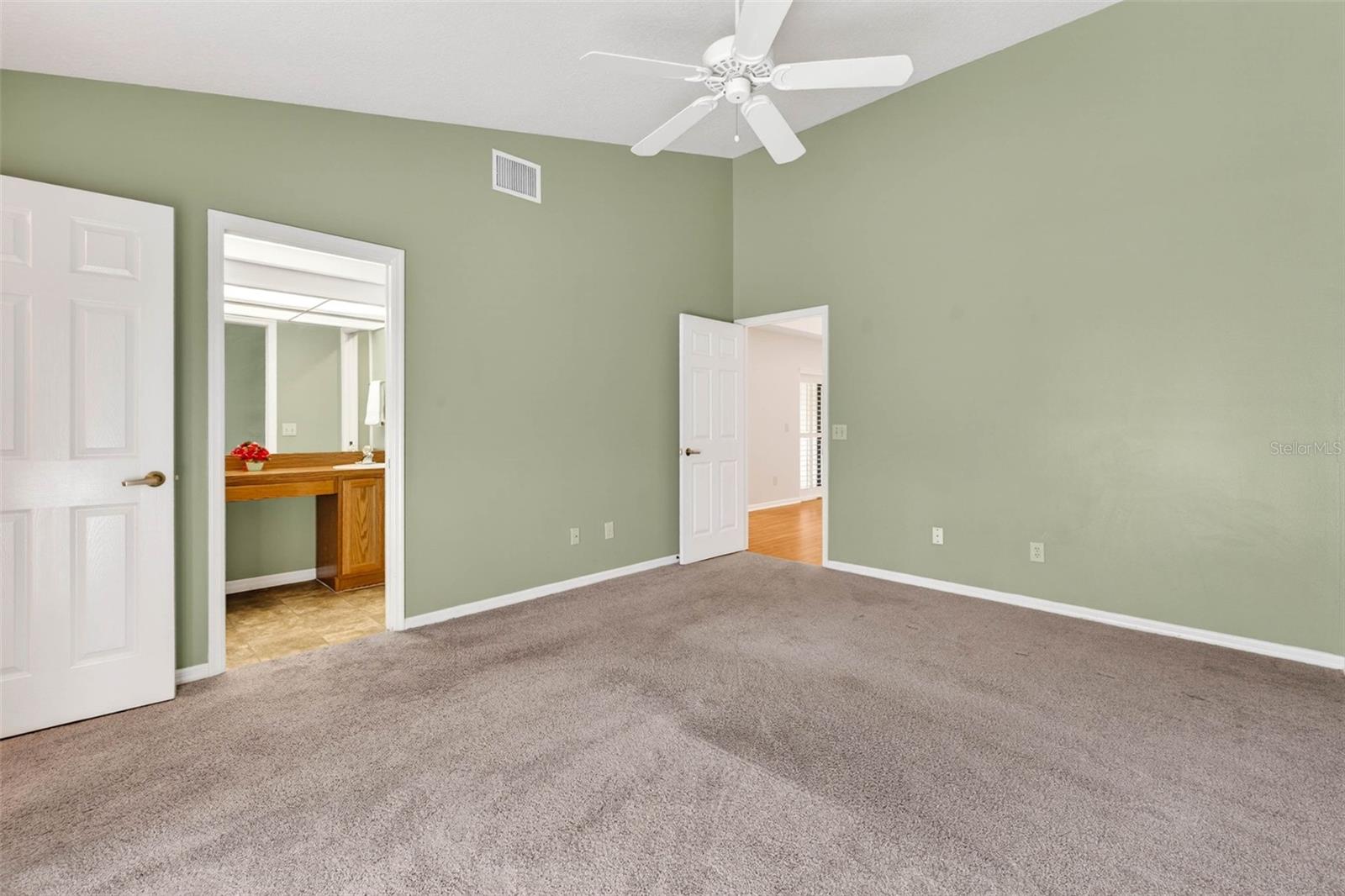 Image 25 of 39 For 17550 Fairmeadow Drive