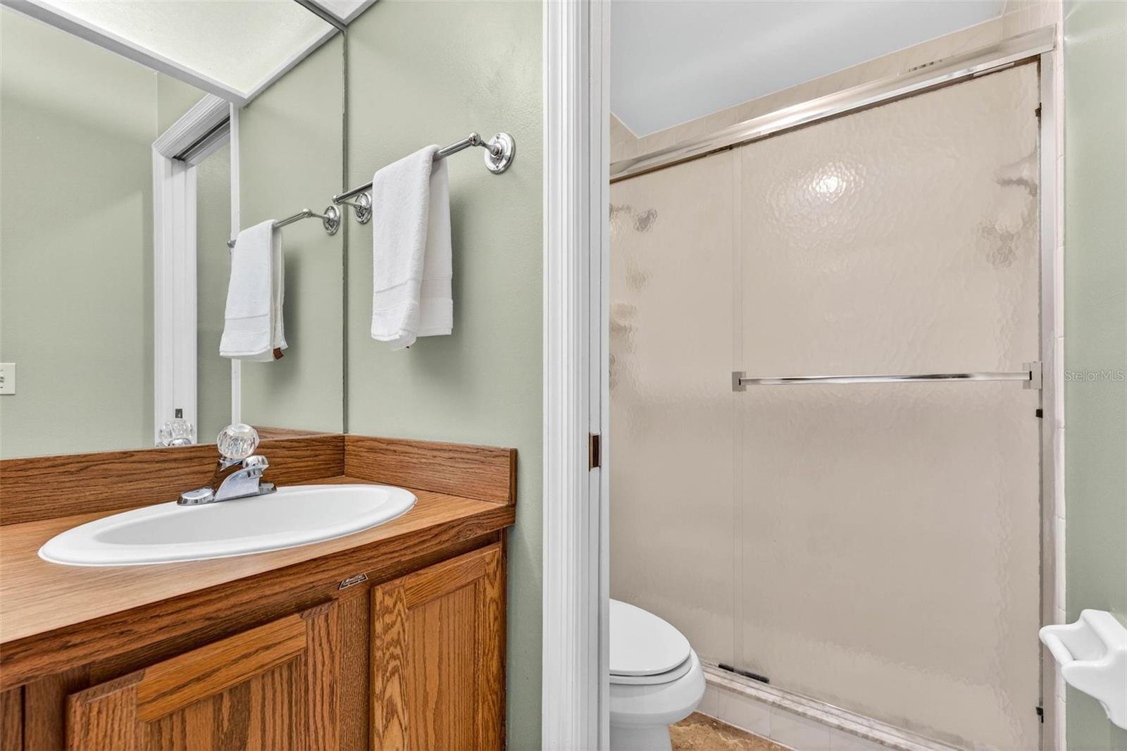 Image 27 of 39 For 17550 Fairmeadow Drive