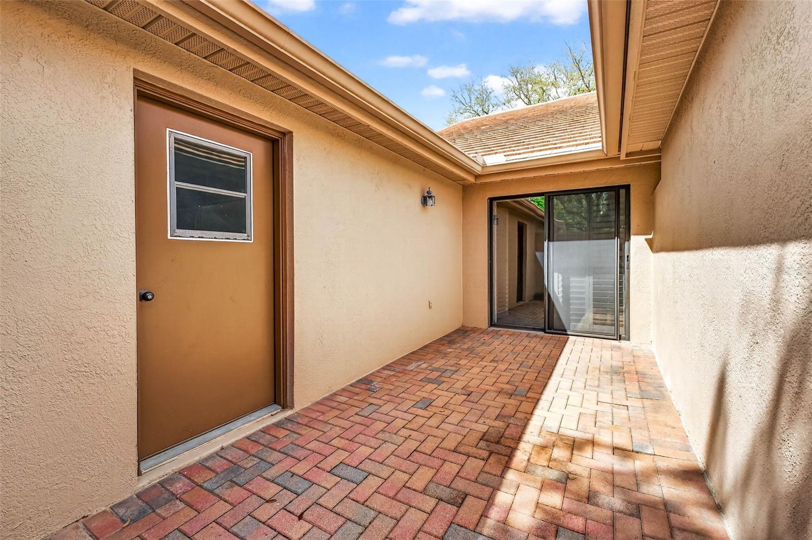 Image 30 of 39 For 17550 Fairmeadow Drive