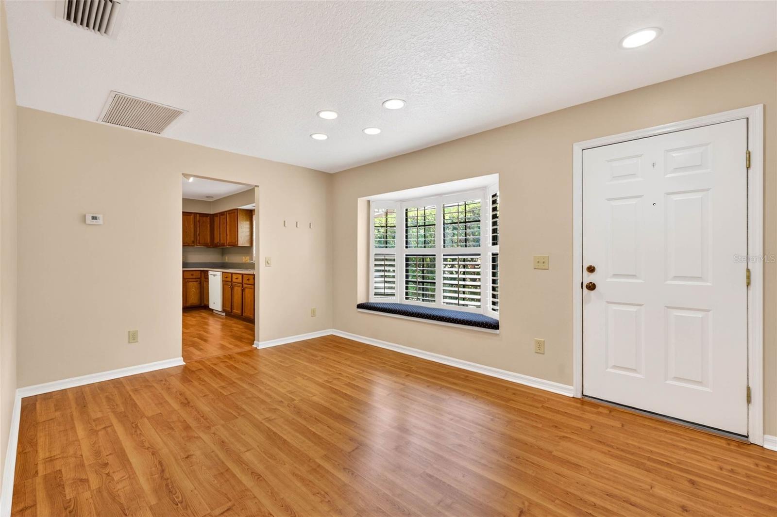 Image 4 of 39 For 17550 Fairmeadow Drive