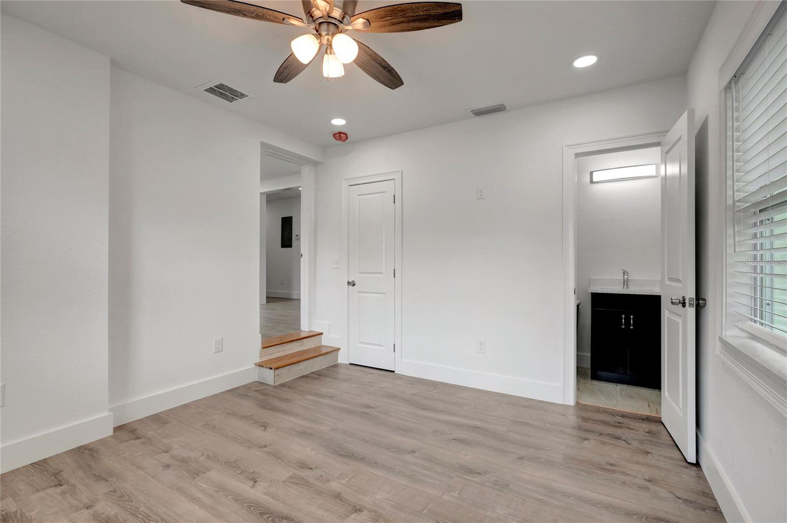 Image 7 of 20 For 6703 Boulevard