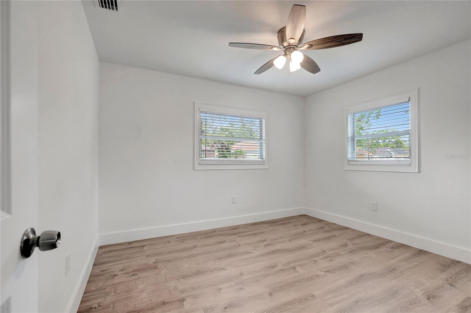 Image 8 of 20 For 6703 Boulevard