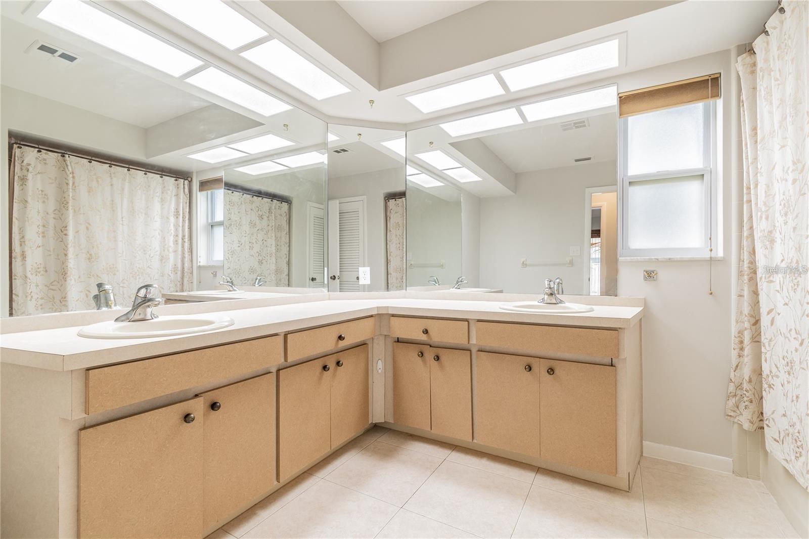 Image 11 of 25 For 2656 Colony Drive