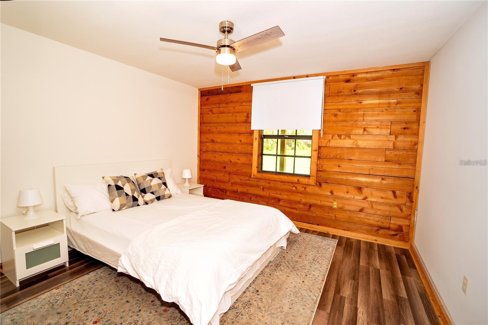 Image 5 of 6 For 6108 Lynn Rd