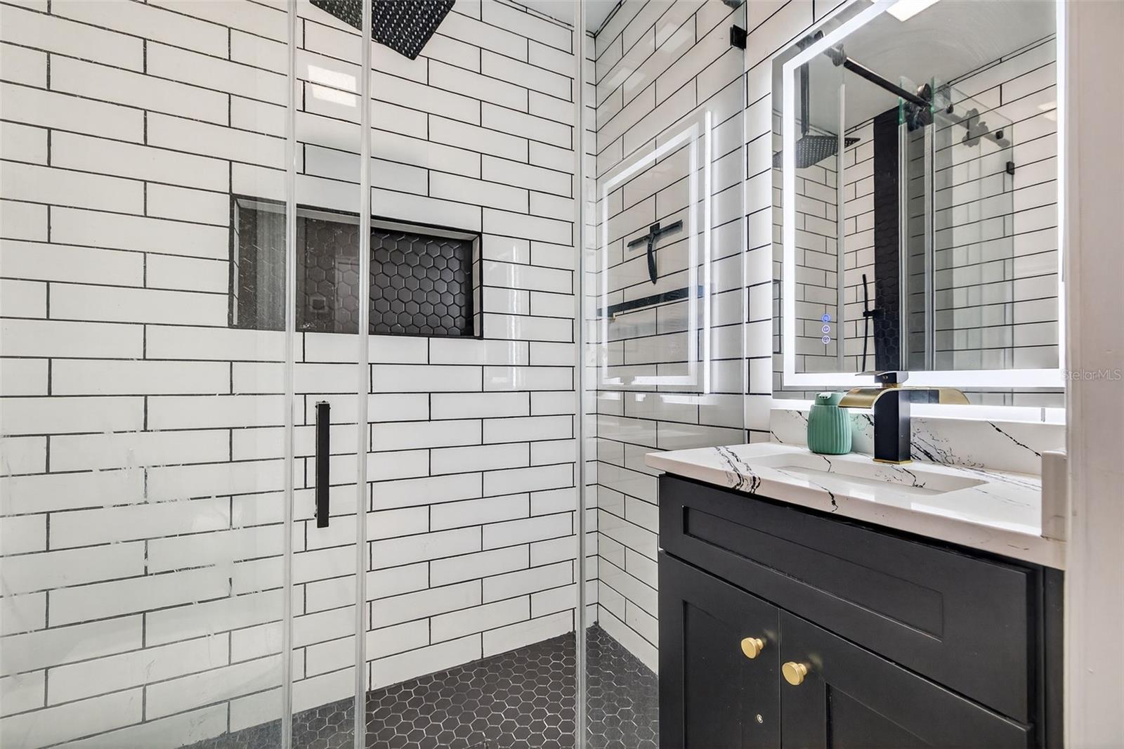 Image 24 of 36 For 509 Arbequina Court