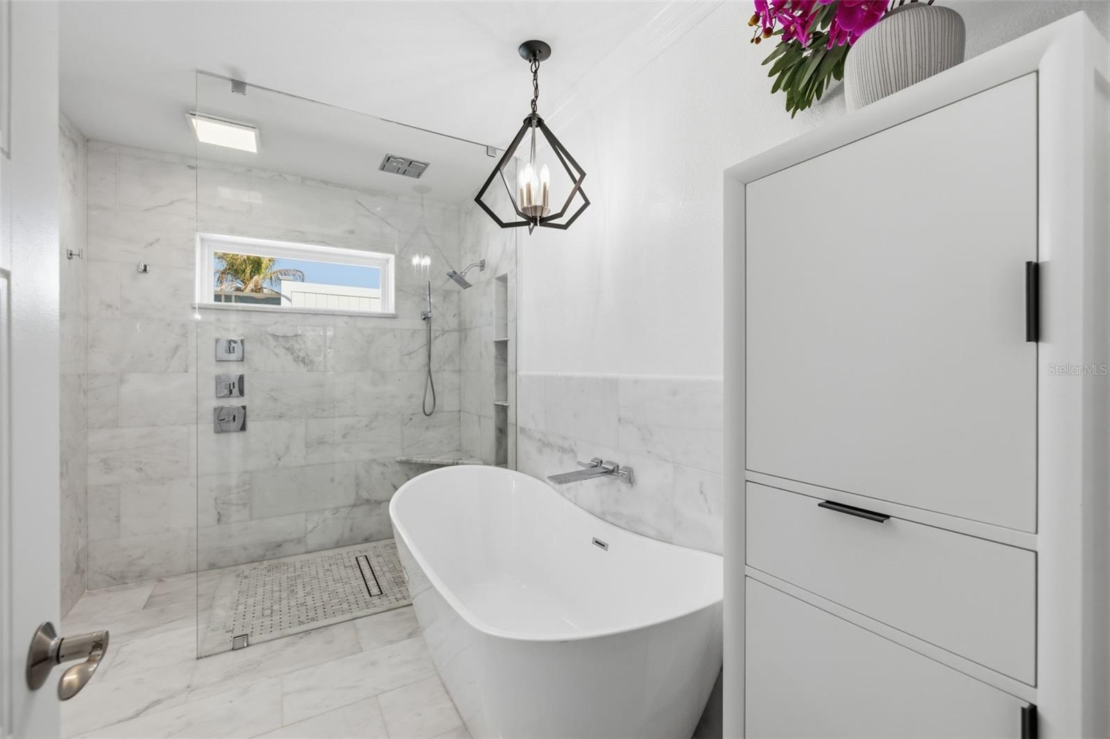 Image 20 of 48 For 4029 38th Way S