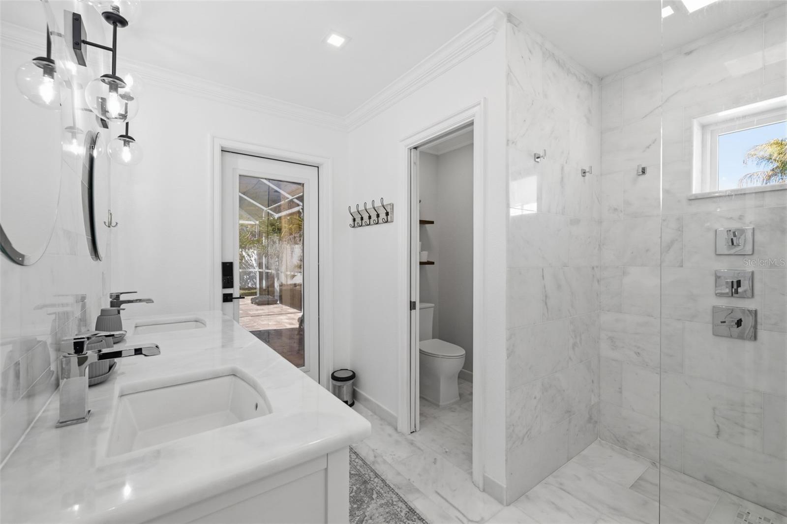 Image 21 of 48 For 4029 38th Way S