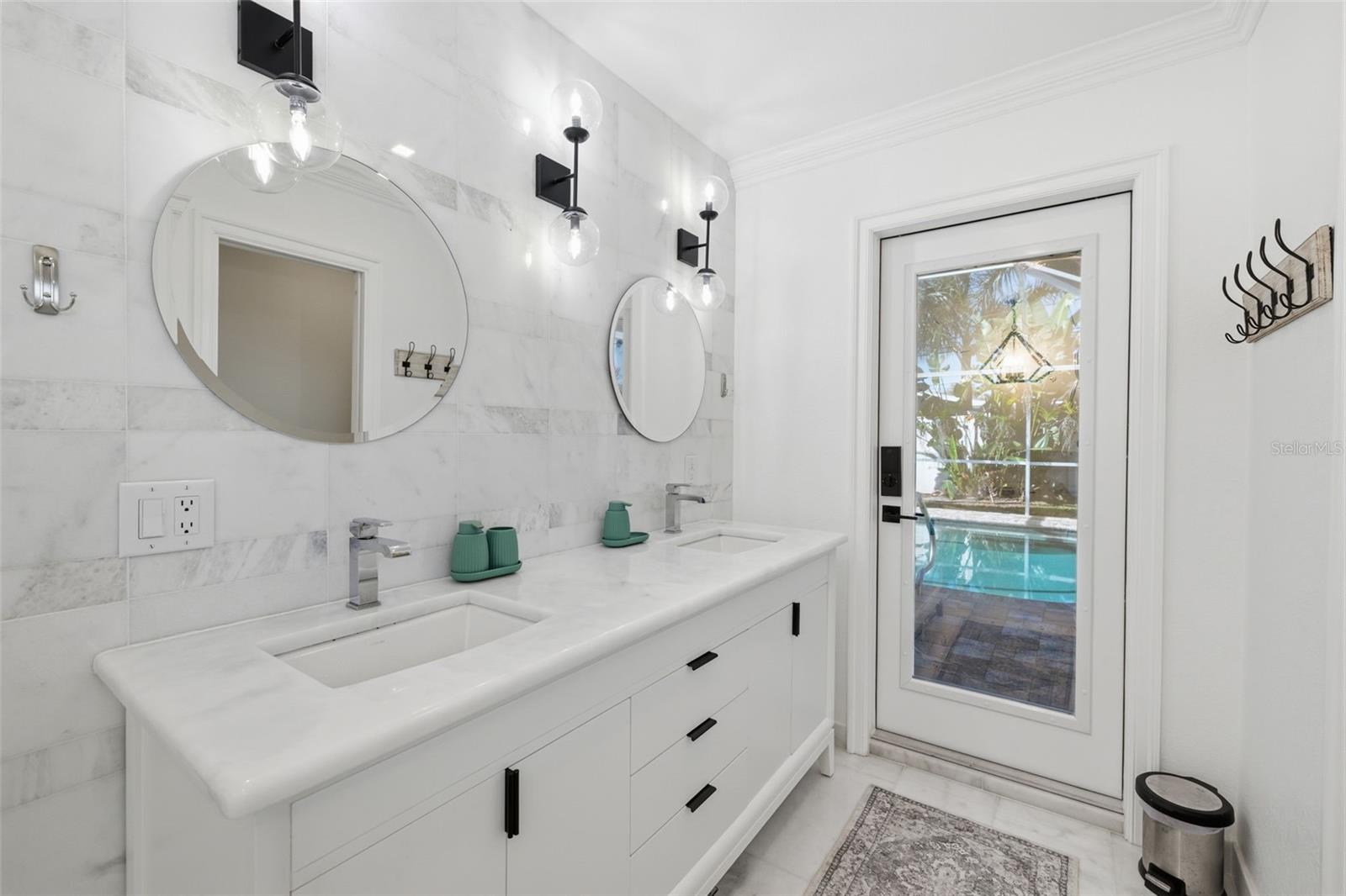 Image 22 of 48 For 4029 38th Way S