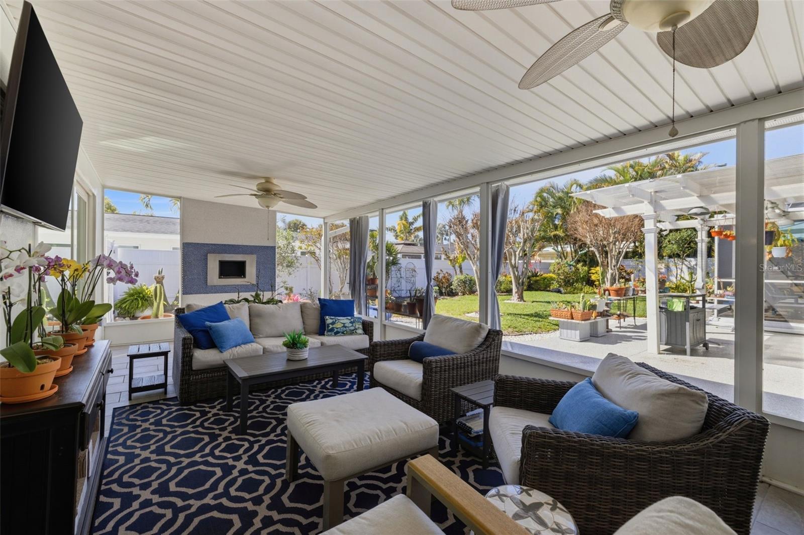 Image 26 of 48 For 4029 38th Way S