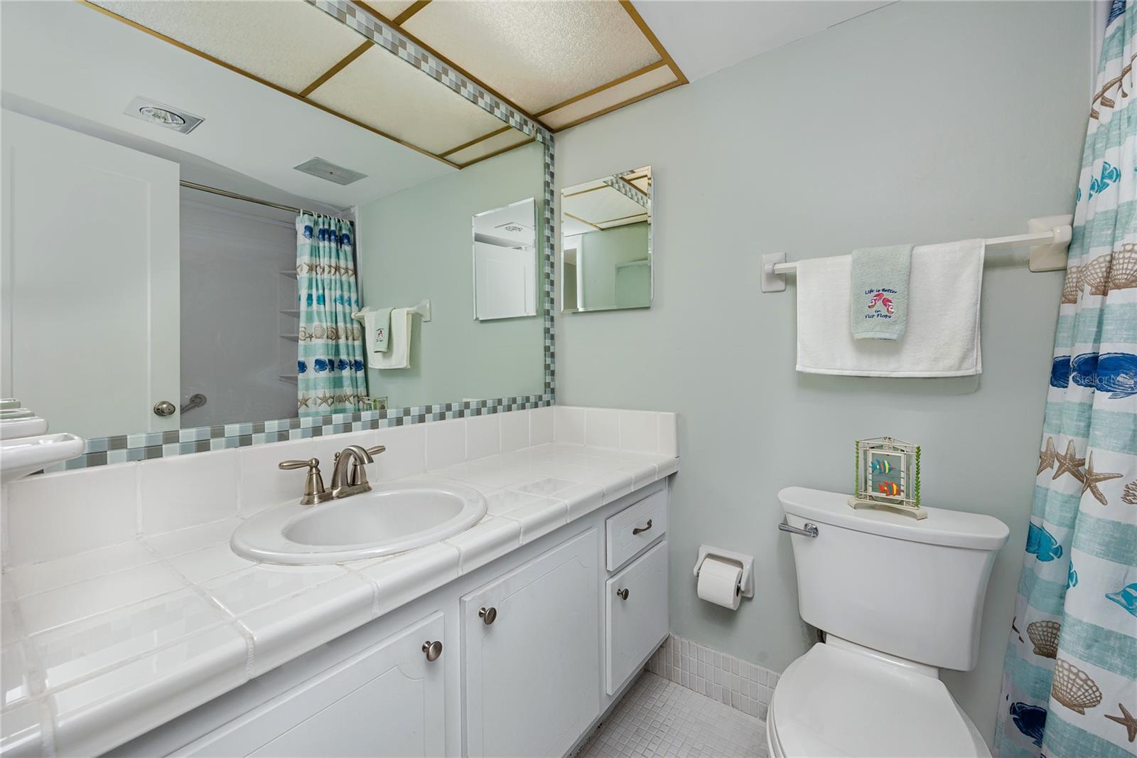 Image 23 of 43 For 4650 Cove Circle 409