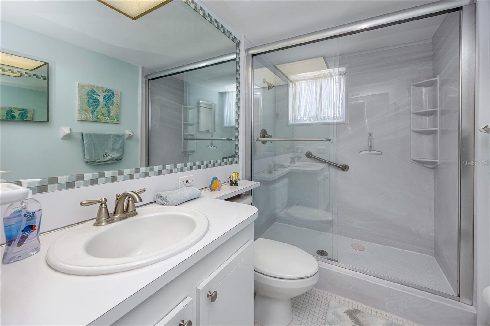 Image 27 of 43 For 4650 Cove Circle 409