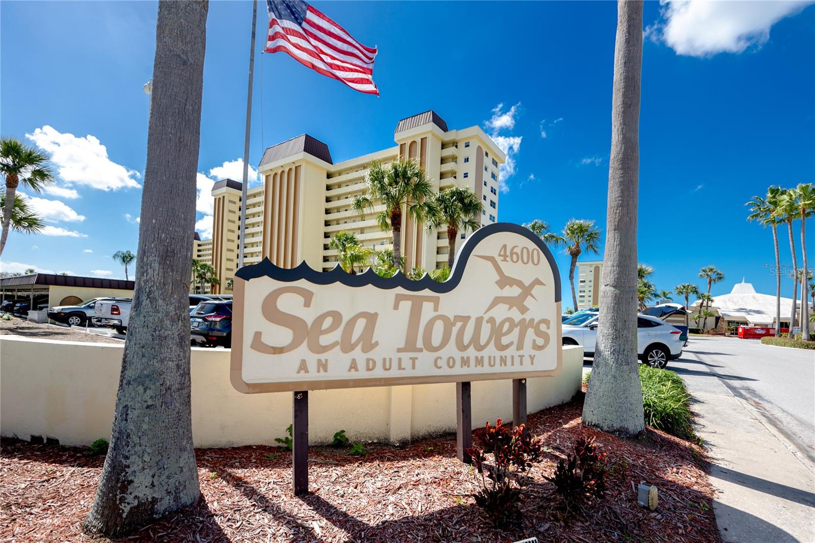 Image 36 of 43 For 4650 Cove Circle 409