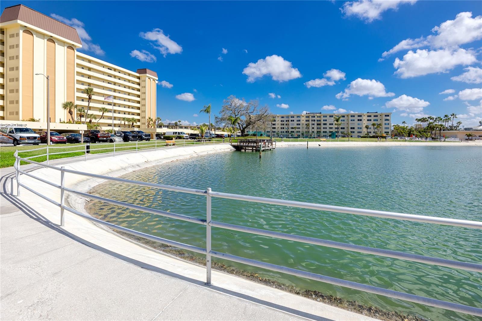 Image 38 of 43 For 4650 Cove Circle 409