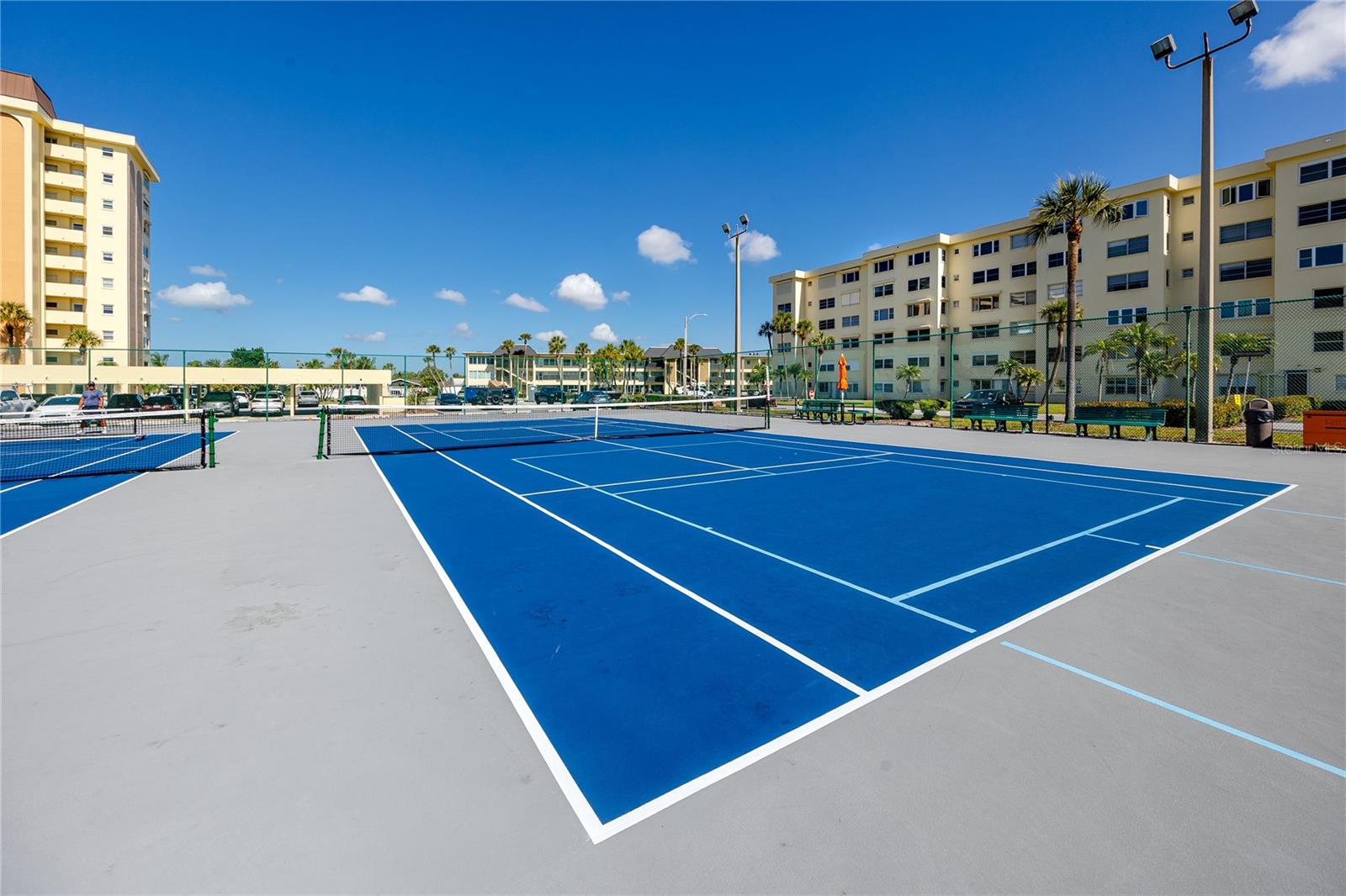 Image 39 of 43 For 4650 Cove Circle 409