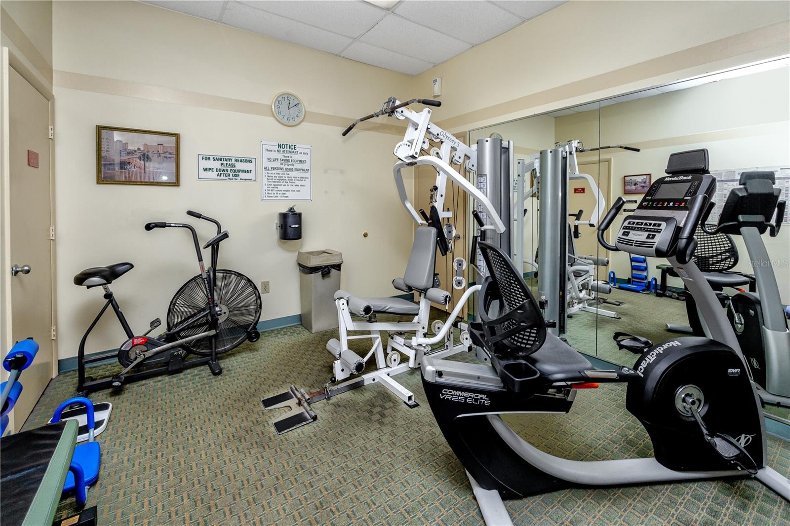 Image 42 of 43 For 4650 Cove Circle 409