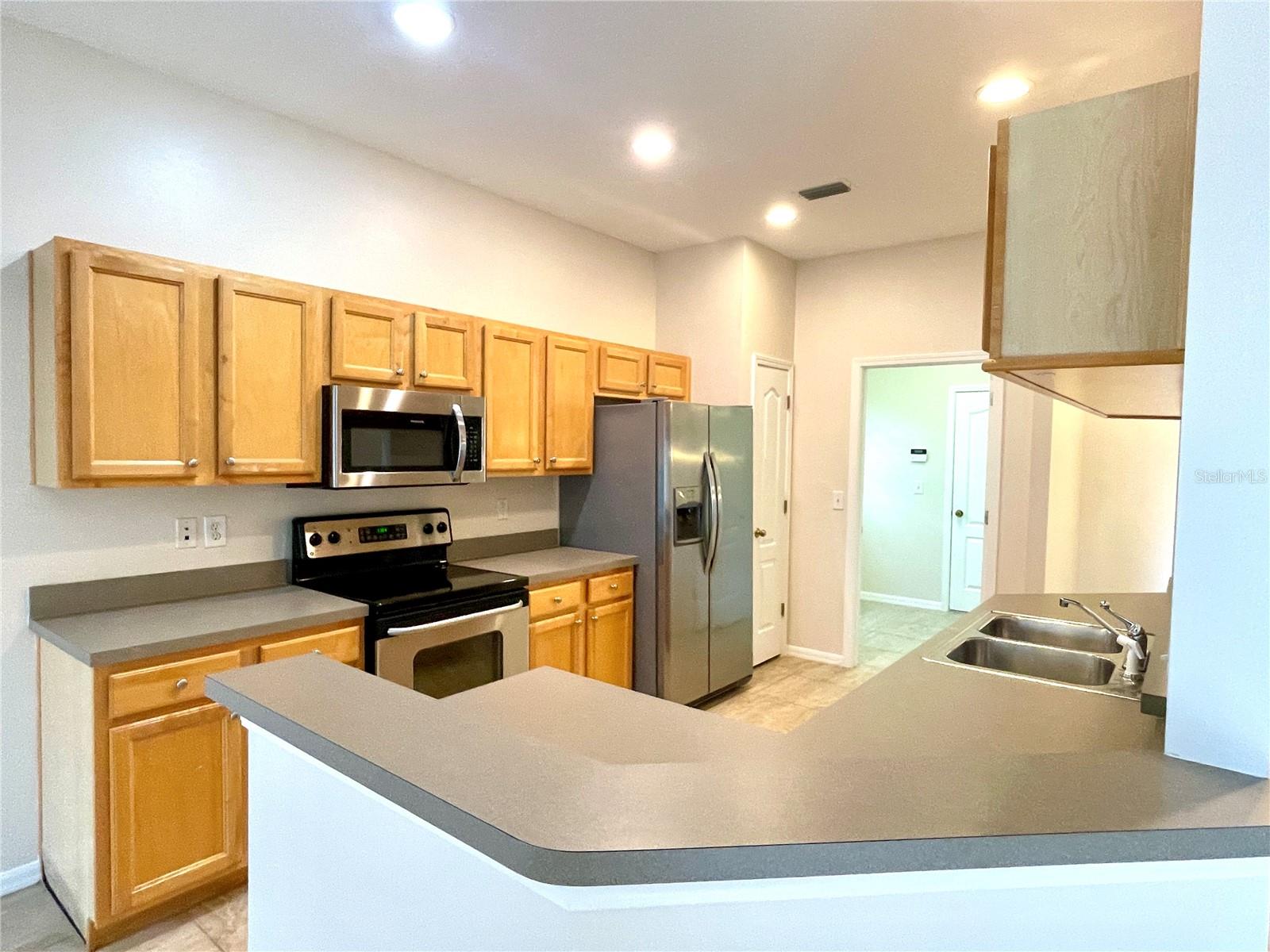 Image 7 of 14 For 24622 Portofino Drive